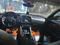 جاگوار F-Pace